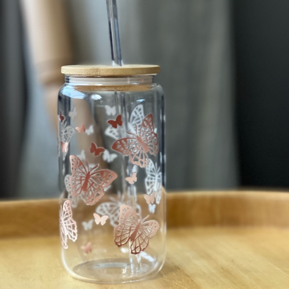 16oz butterfly Iced Coffee Glass with Glass Straw and Bamboo Lid - Picture 3 of 3